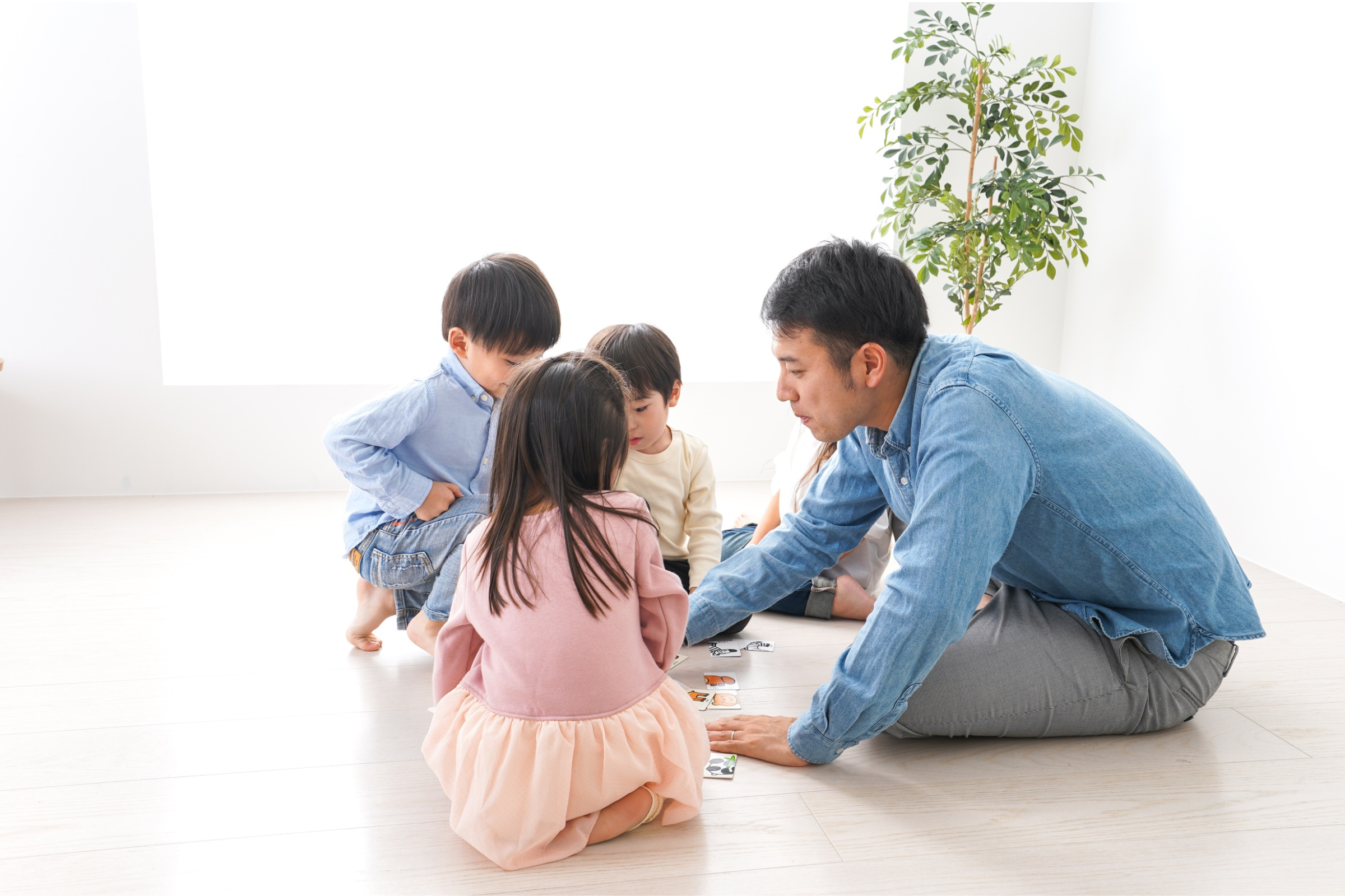 子どもたちと関わる大人の様子